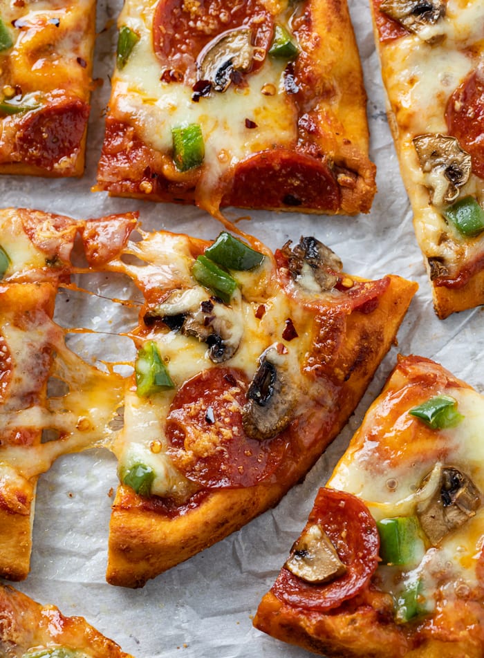 Naan Bread Pizza: Fusion Flavors for Pizza Enthusiasts