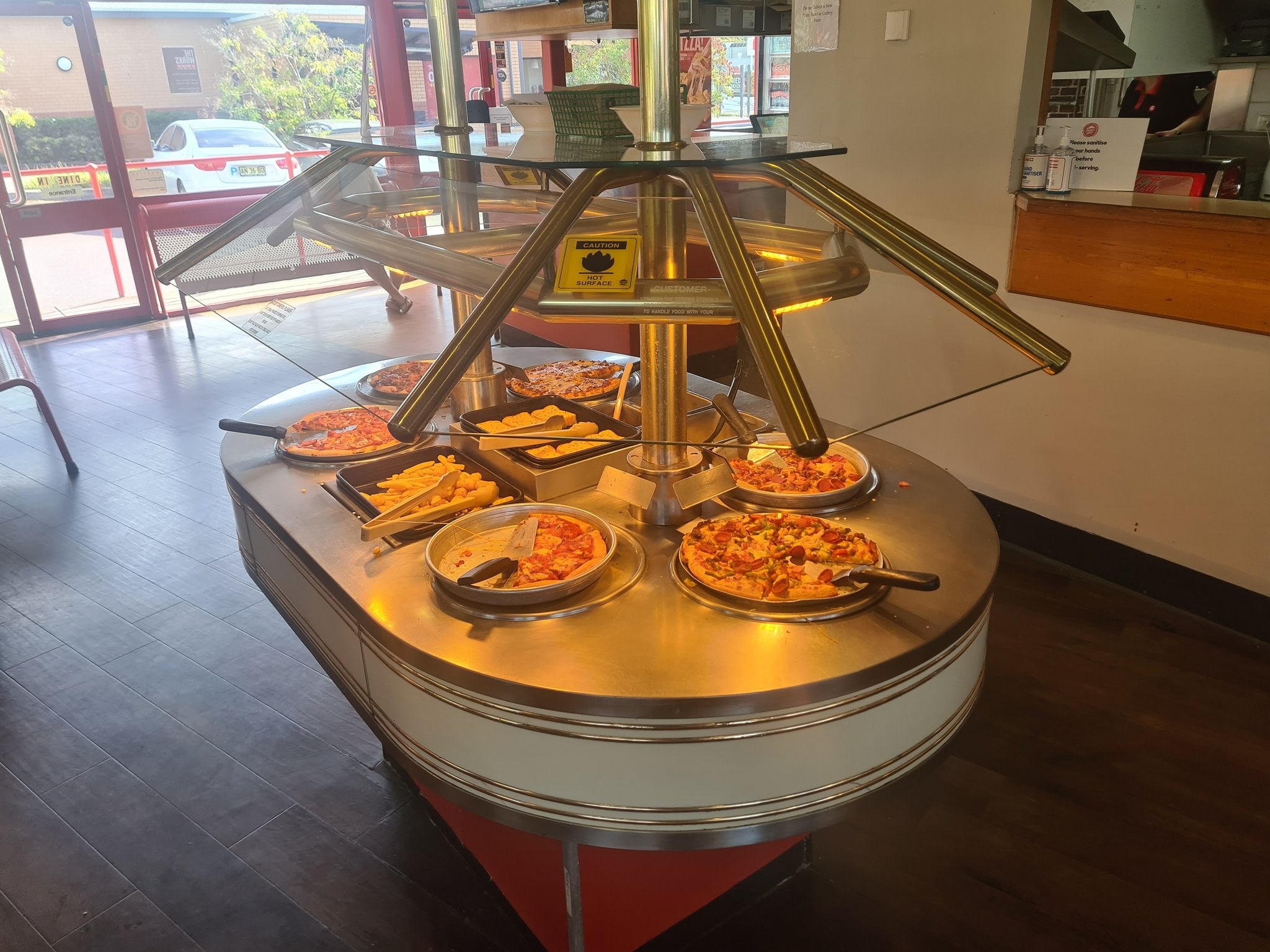 Does Pizza Hut Still Have a Buffet: Buffet Bliss in Every Bite